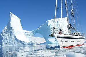 Santa Maria Australis im Eis